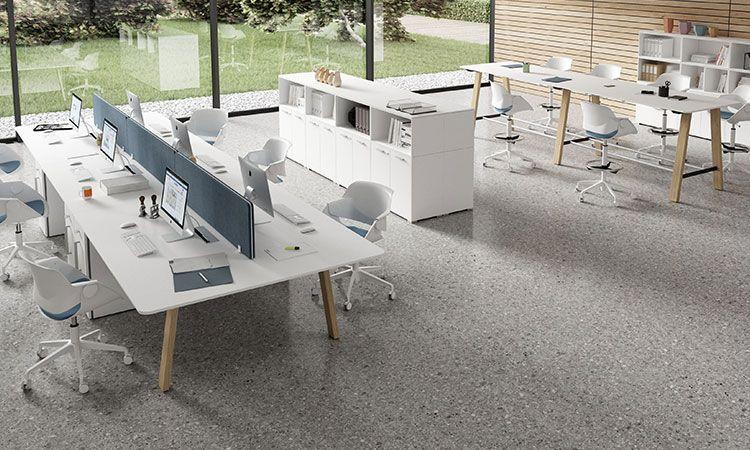 Espace De Travail Efficace Vue De Dessus Des Accessoires De Bureau Et  Amplement D'espace De Copie