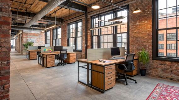 Aménagement de bureau style industriel