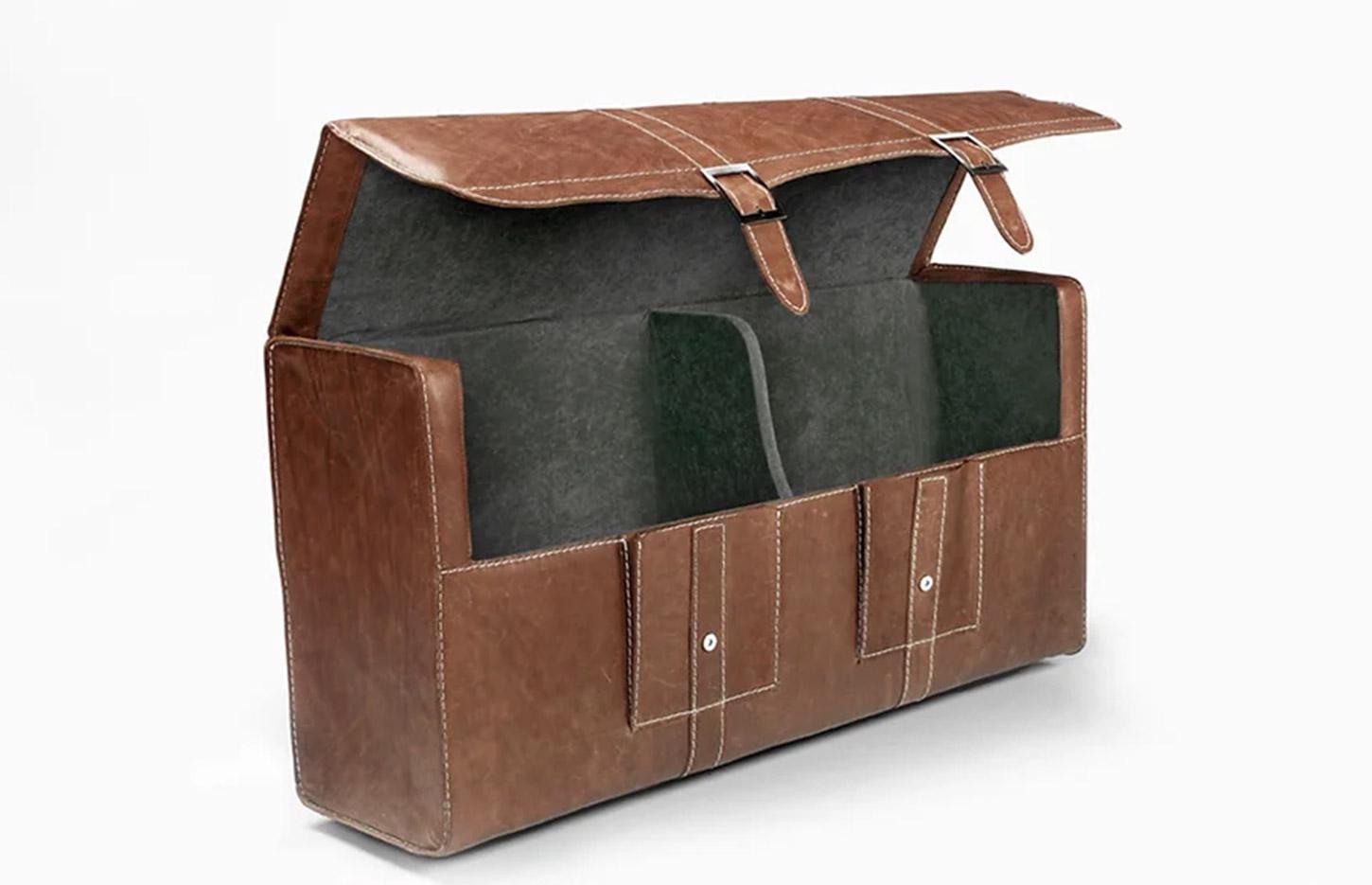Canapé confortable en tissu avec malle en cuir, gamme Izoard - France Bureau