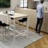 Support de travail en hauteur, design épuré, piétement noir et plateau mélaminé, ambiance coworking, gamme Altai Haute - France Bureau