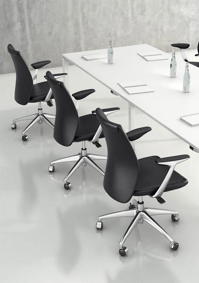 Fauteuil de direction en similicuir Noir, gamme Astorg - France Bureau