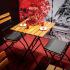Table et chaise d\'extérieur en acier noir et bois d\'acacia, gamme Bartolo - France Bureau