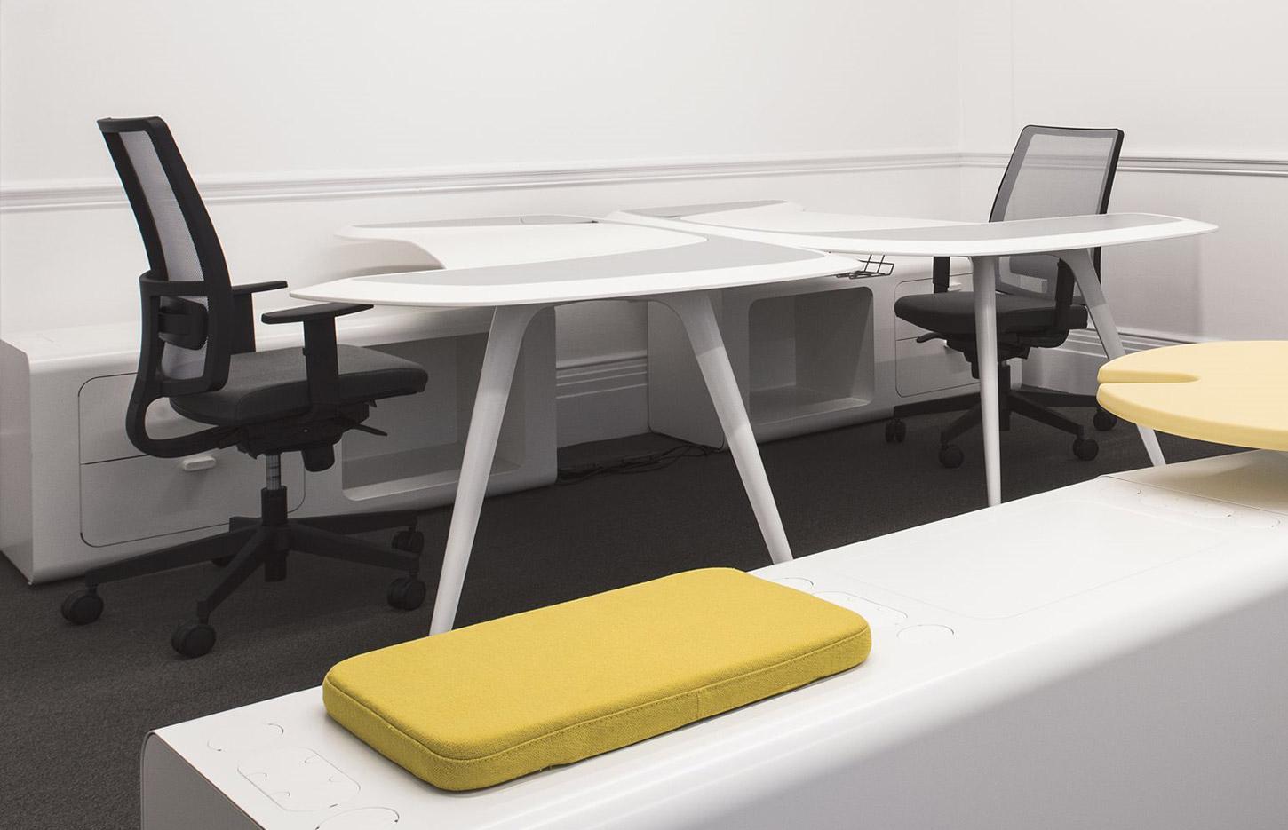 Bureau modulable open space, individuel ou bench avec rangement porteur, gamme Beta - France Bureau