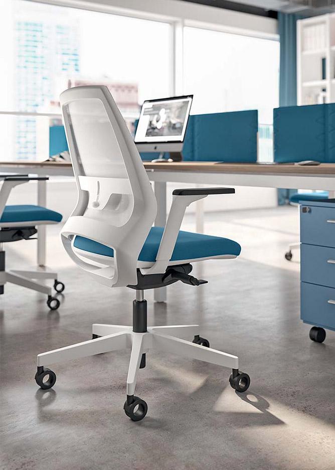 Chaise haute de bureau ergonomique TheBar – UP & DESK