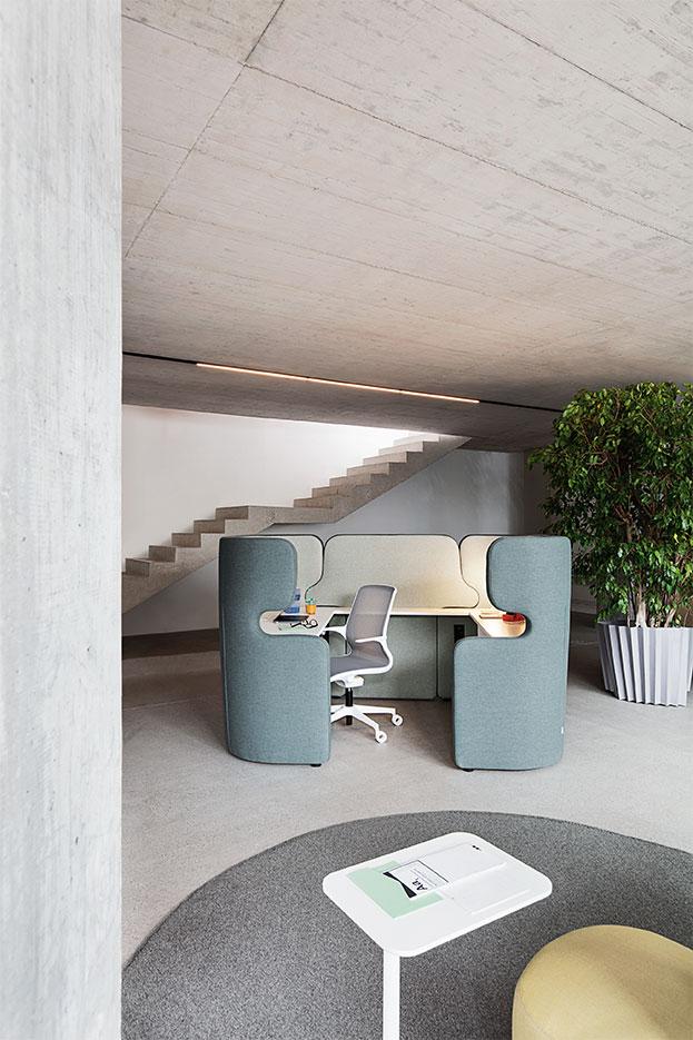 Cellule acoustique avec plateau et/ou rangement pour bureau, gamme Diklo work - France Bureau