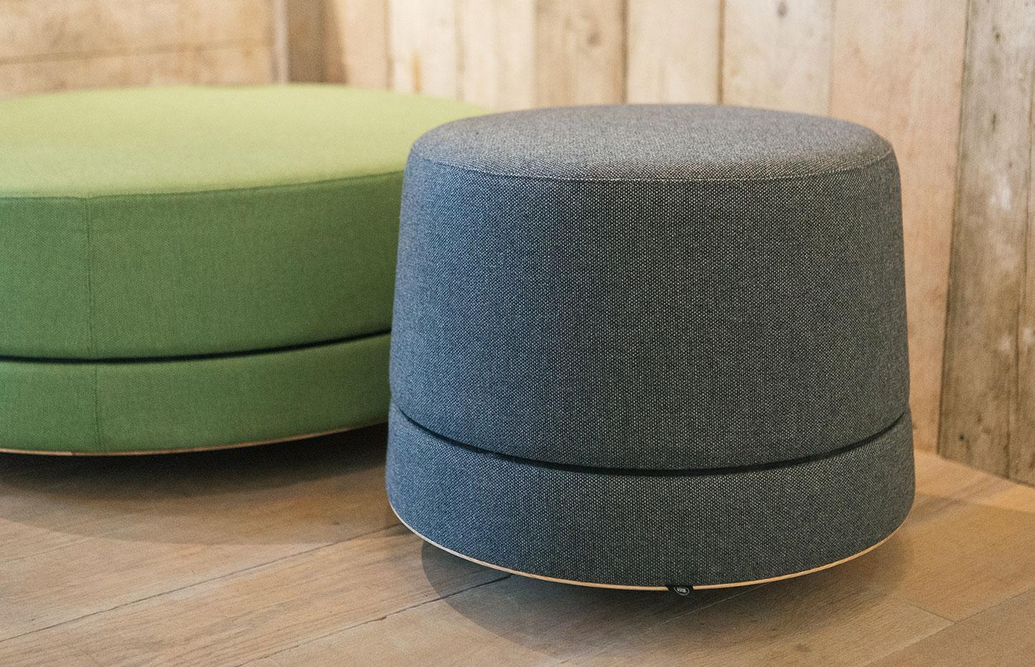 Pouf d\'accueil et table basse 2 tailles disponibles, gamme Echoes Balance, mobilier de bureau France Bureau