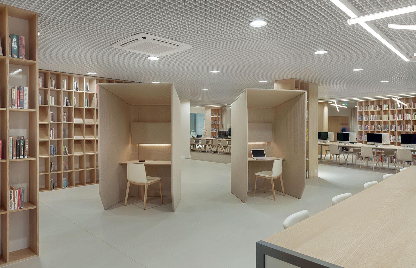 Espace privatif 1 ou 2 places absorption phonique, tablette intérieure, gamme Echoes Loge - France Bureau