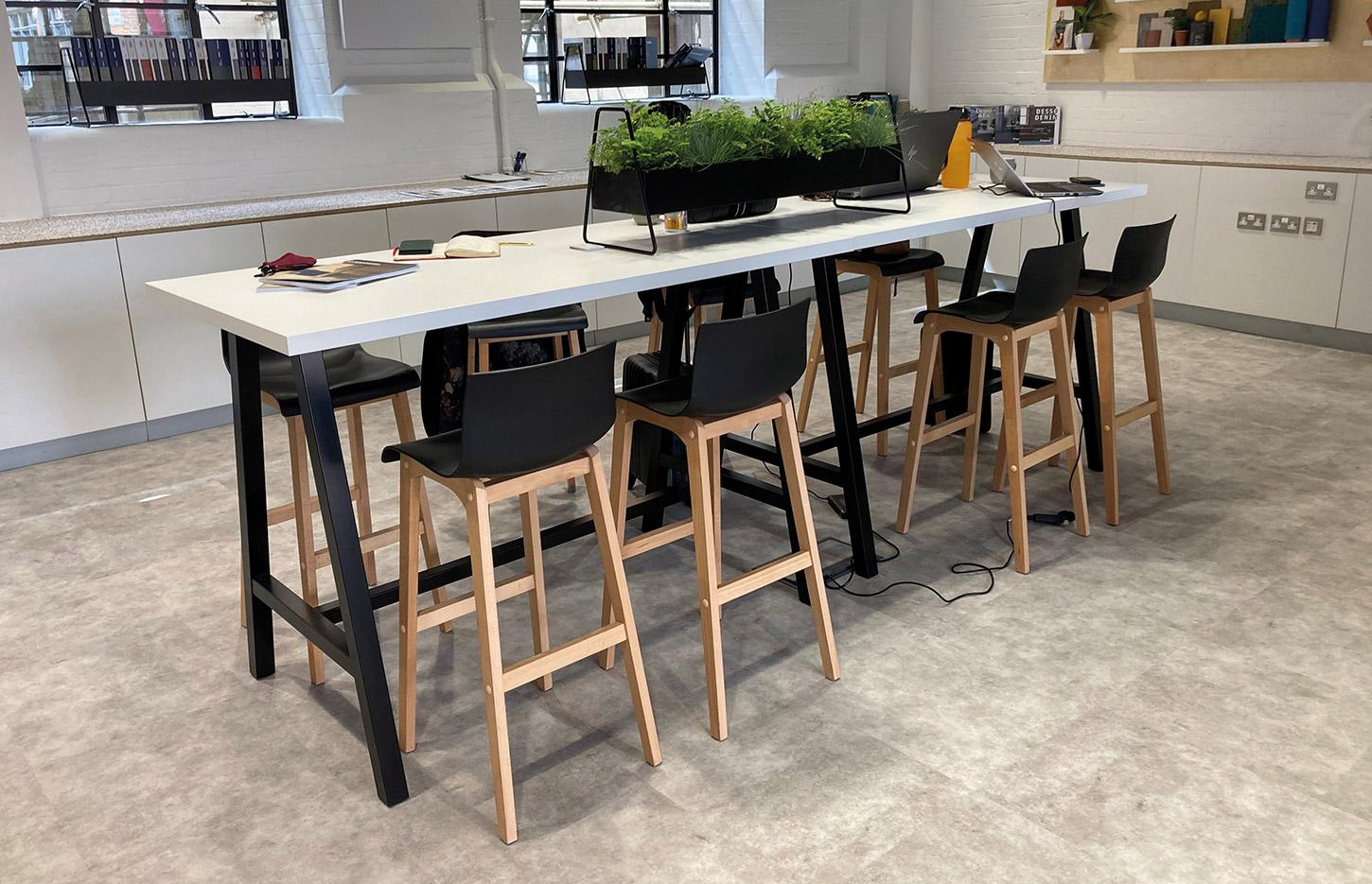 Table haute avec piétement métal ou bois, Fabrication Française, gamme Erebus Haute - France Bureau