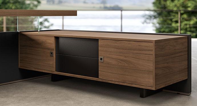 Description Esino Leaven Bureau direction