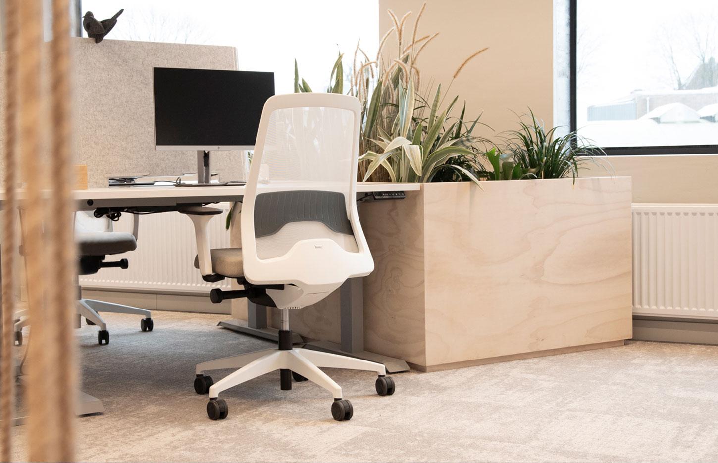 Siège ergonomique avec accoudoirs 3D, soutien lombaire, translation d\'assise, mécanisme synchrone et option tétière - gamme everyis1 couleur - france bureau