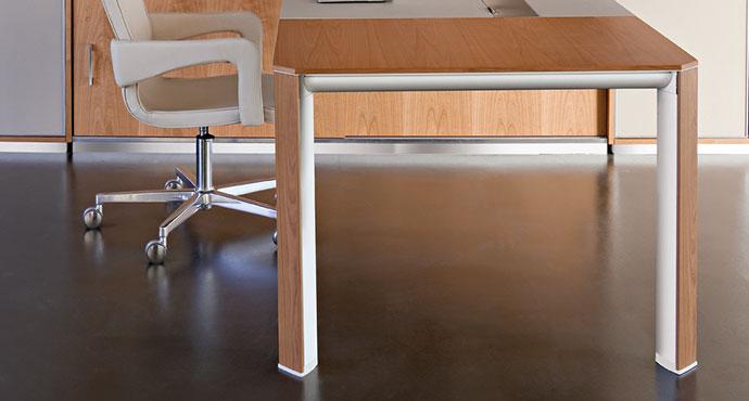 Description Grivola Bureau direction