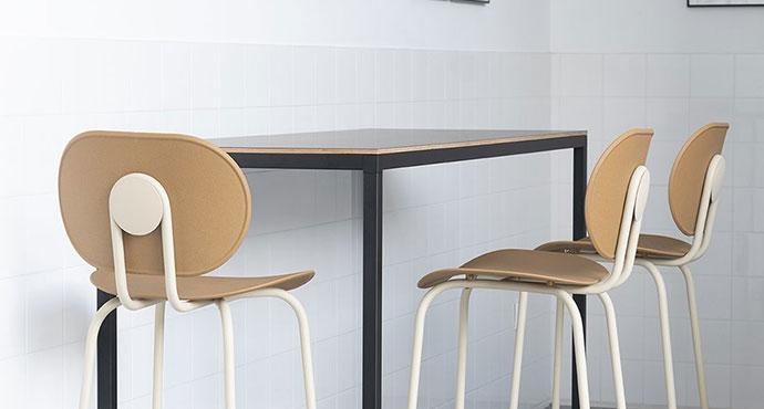 Description Hari Tabouret Tabouret et chaise bar haute