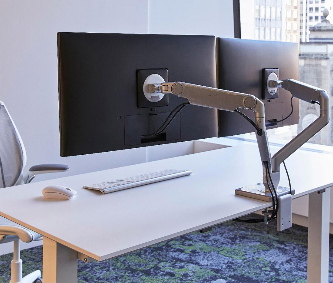 Support écran PC de 2,5 à 22KG, aluminium poli, gamme Humanscale Multi-Screen - France Bureau