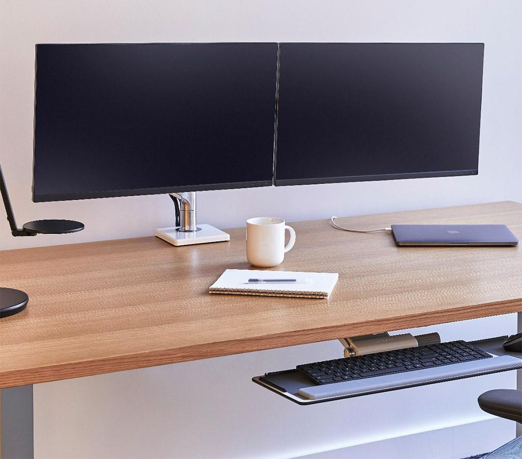 Support écran PC de 2,5 à 22KG, aluminium poli, gamme Humanscale Multi-Screen - France Bureau
