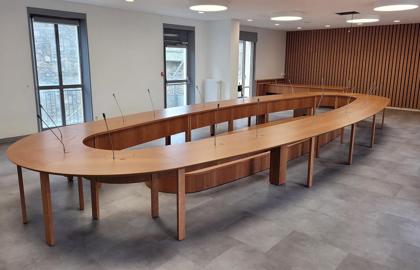 Table de conférence bois plaqué ébénisterie, Fabrication Française, gamme Nature et bois - France Bureau 
