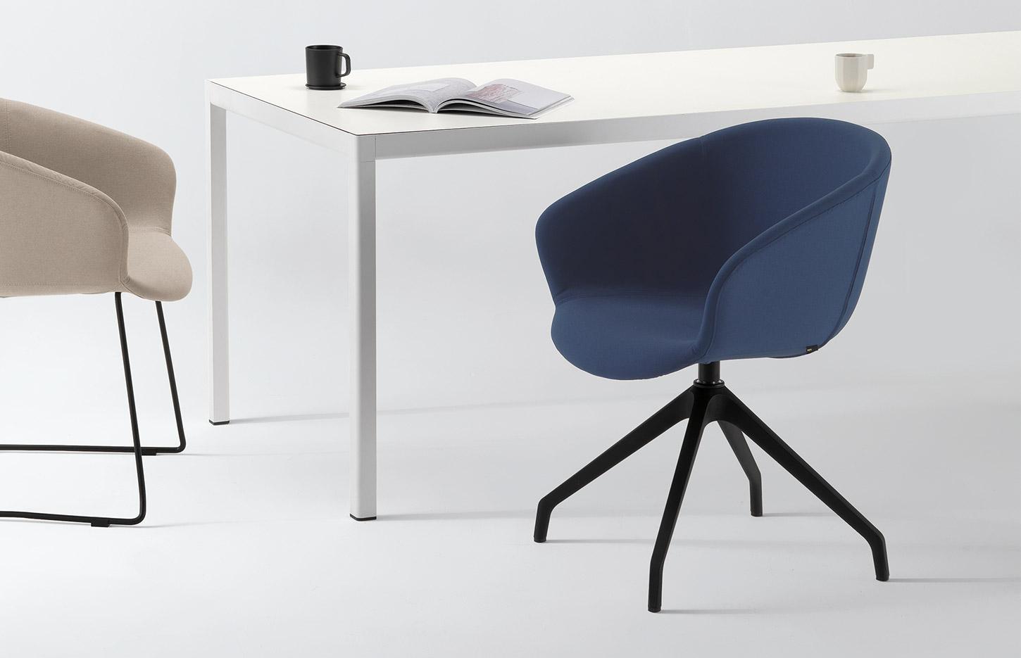 Siège réunion avec base pyramidale et coque en polypropylène ou en tissu - Gamme Miletto Meet - France bureau