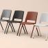 Chaise d’accueil bicolore, piètement tubulaire solide, assise moelleuse en tissu, usage fréquent, gamme Norges - France Bureau