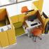 Cloison amovible bureau avec canapé table trapèze et table basse, gamme Pico Play - France Bureau