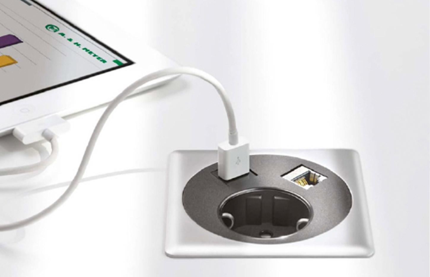 Connectique boîtier 80 mm, USB et RJ45, gamme Point de Connexion Individuel - France Bureau