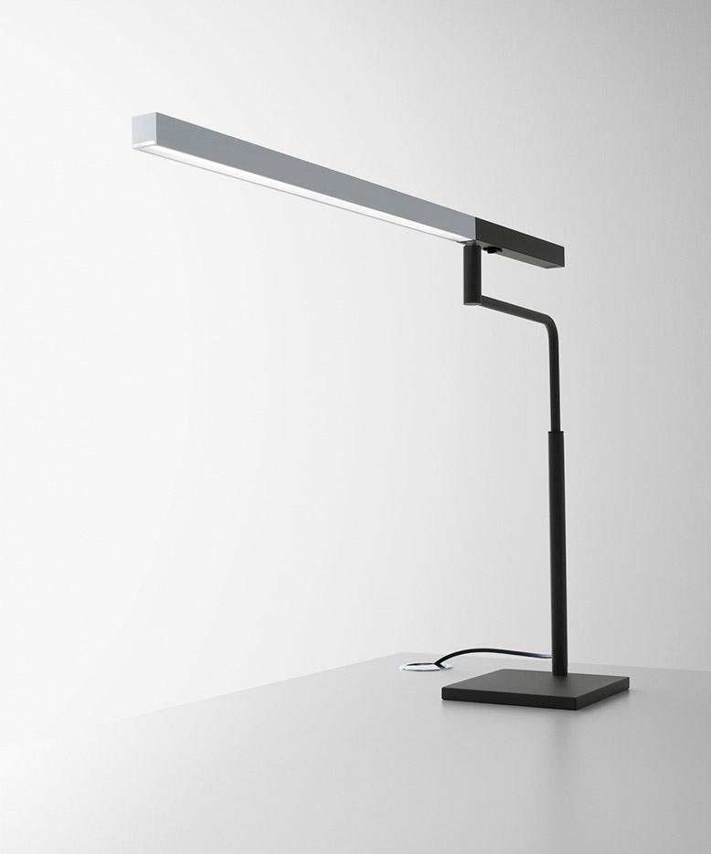 Lampe de bureau éclairage LED réglable avec variateur d\'intensité, gamme Profil office line - France Bureau