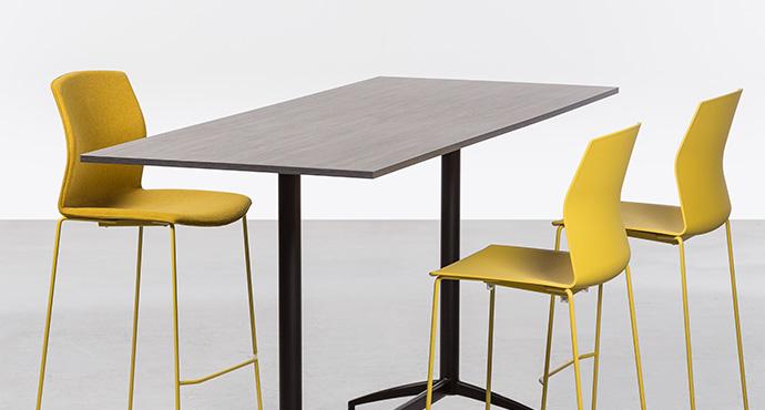 Description Riva Tabouret Tabouret et chaise bar haute