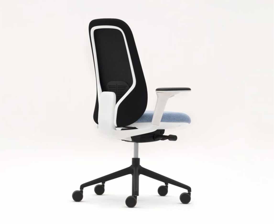 Siège opératif avec accoudoirs 4D, translation d\'assise et soutien lombaire réglable - Gamme Sabor - France Bureau	