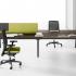 Bureau modulable open space individuel ou bench avec appui sur meuble, gamme Santis - France Bureau