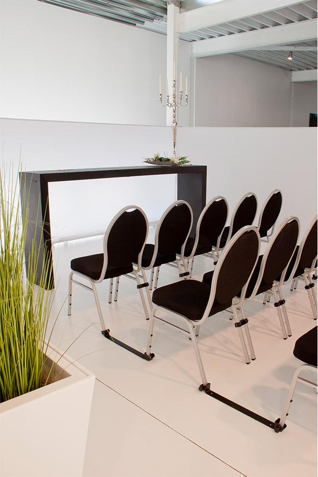 Chaise de collectivité en tissu, empilable et chariot de transport, gamme Siège de style, mobilier de bureau France Bureau