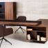 Bureau de direction design en bois et similicuir sur meuble, gamme Tindaya - France Bureau