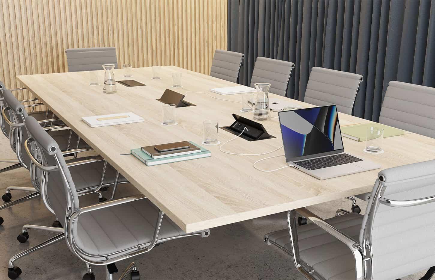 Composition de 3 trappes électrifiées noires avec prises courants et prise USB - Gamme Top access électrifié - France Bureau