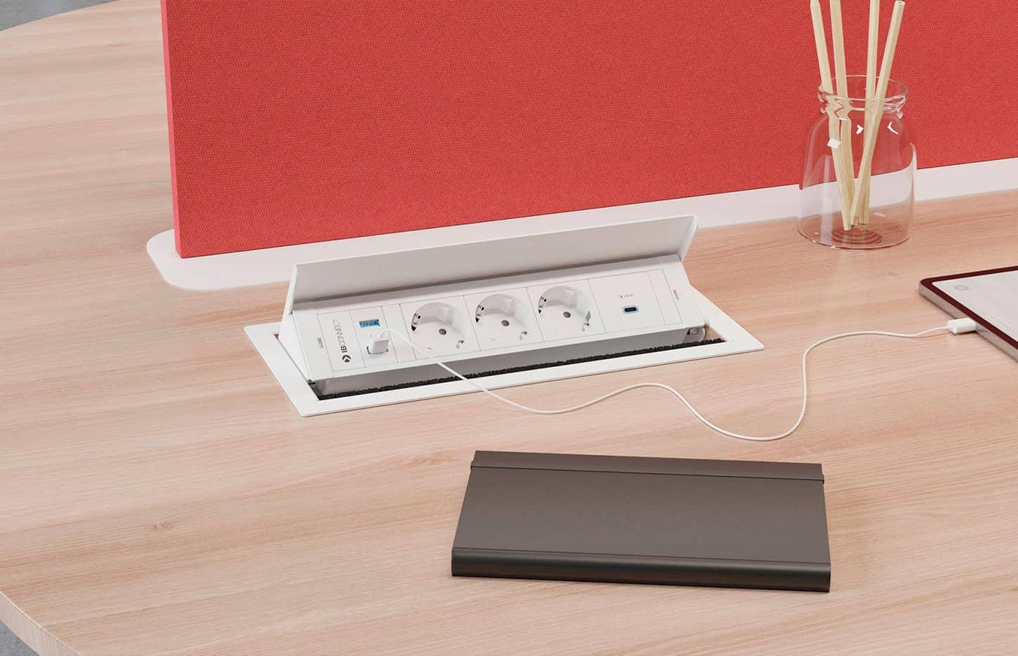 Trappe électrifiée avec 3 prises courants et 3 prises USB type A et C - Gamme Top access électrifié - France Bureau	