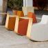 Pouf basculant rembourré en tissu avec tablette en bois - Gamme Vaccarès - France Bureau	