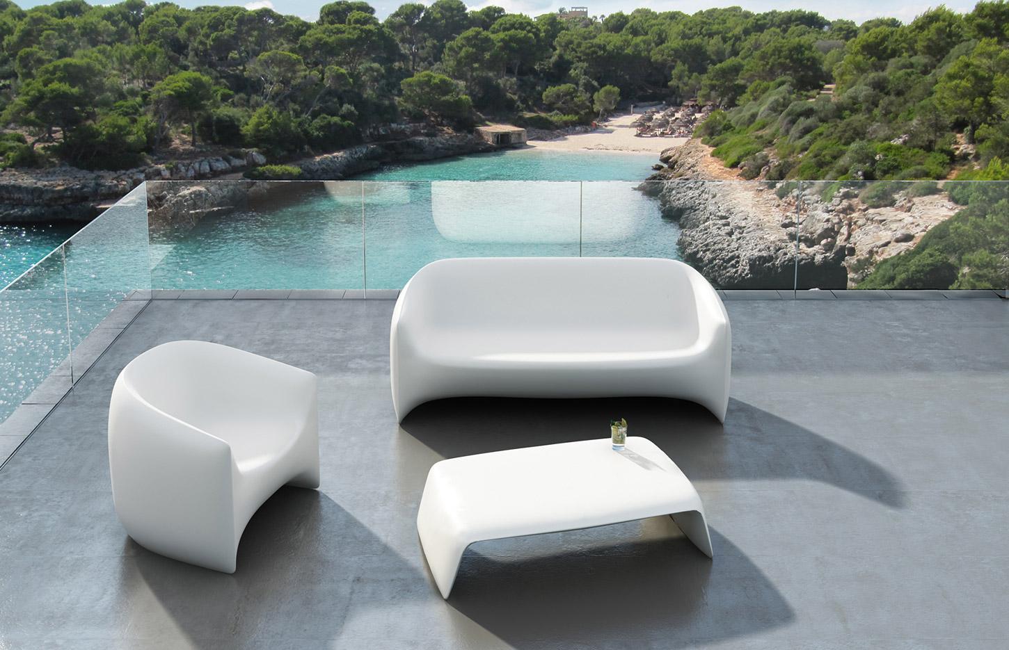 Table et chaise d\\\'extérieur, fauteuil et canapé, nombreuse finition coloré, gamme Vanda - France Bureau