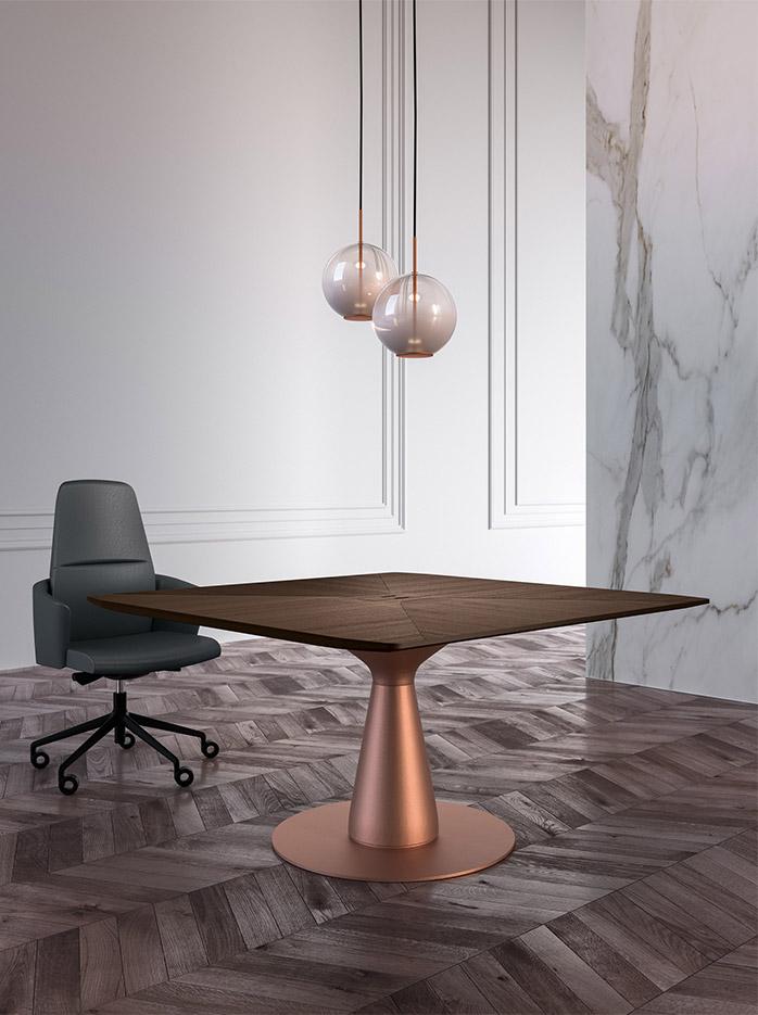Bureau de direction en bois avec chant chromé, gamme Vettore - France Bureau