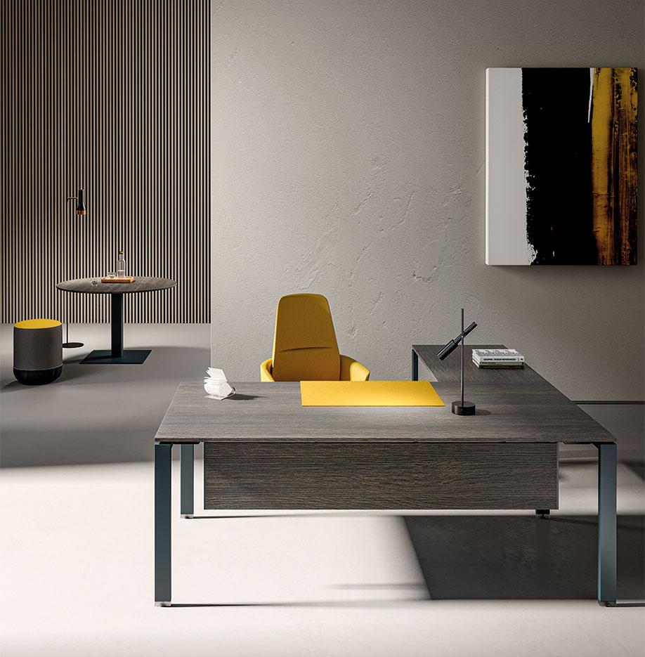 Bureau individuel plateau mélaminé pieds droits en métal, gamme Vorlaz - France Bureau